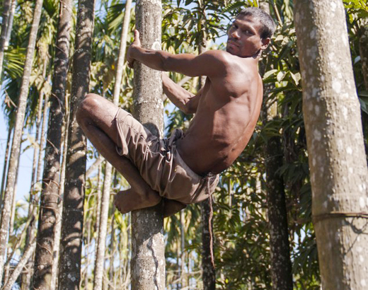 Chandre Oraon, man with tail